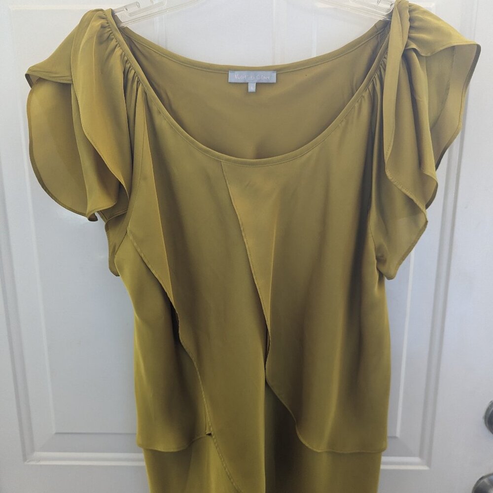 Violet & Claire celadon green silky flowy sleeve scoop neck blouse Sz Lg